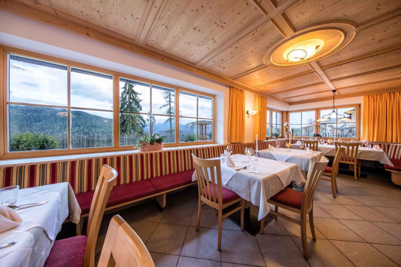 Hotel Landgasthof Laerchenwald Collepietra Kültér fotó